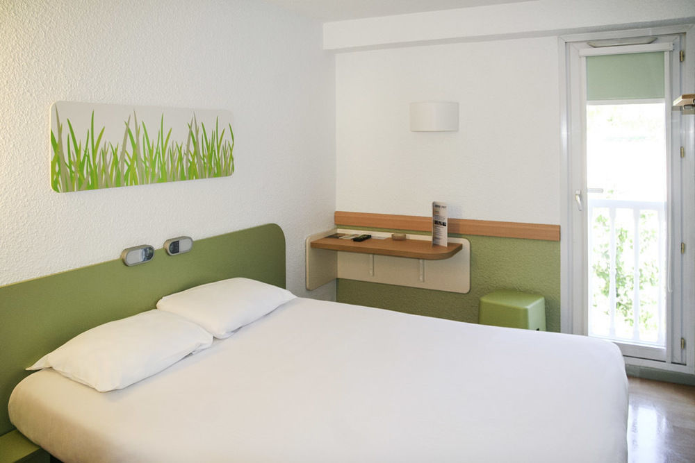 Ibis Budget Brignoles Provence Exterior foto