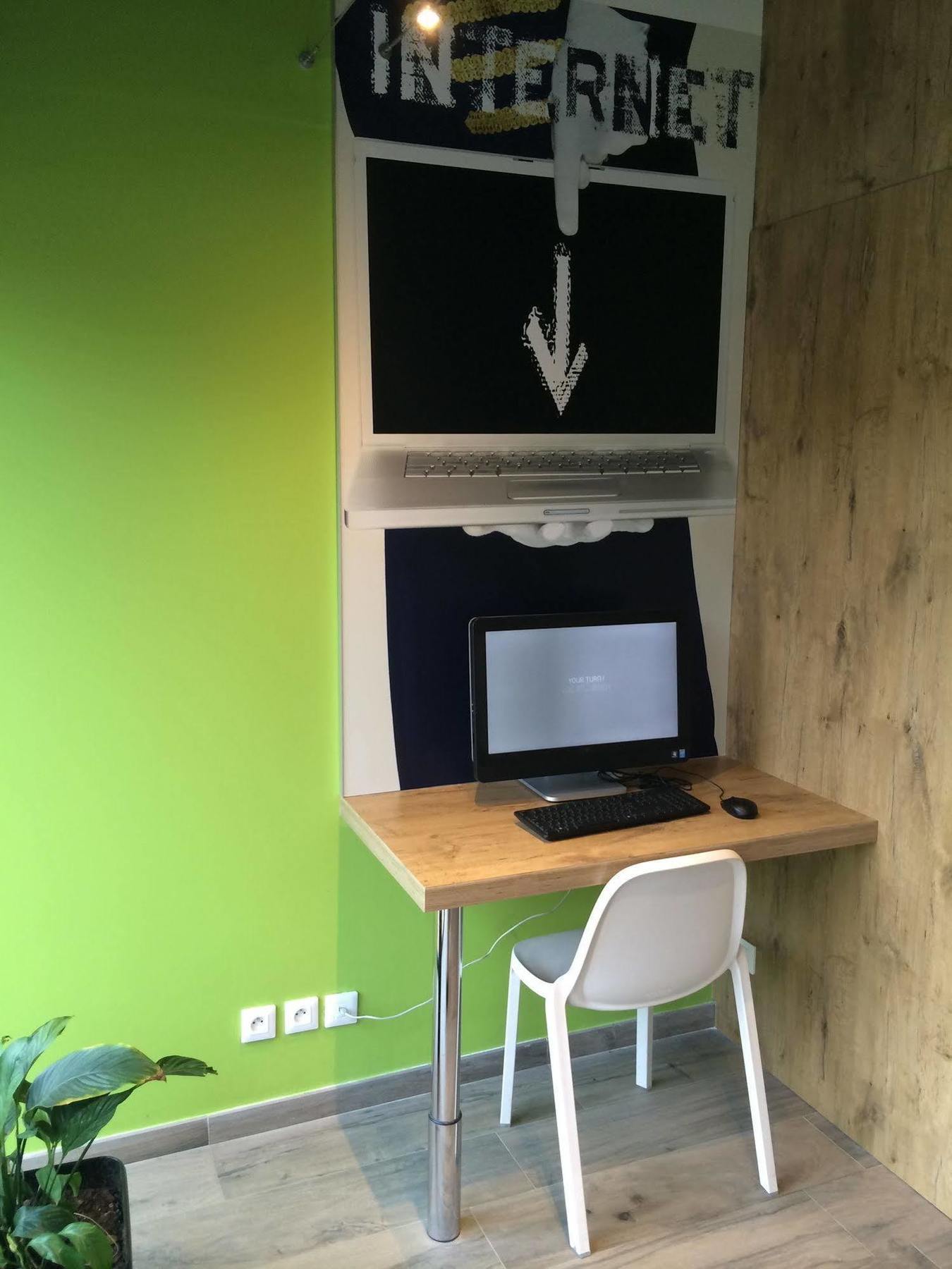 Ibis Budget Brignoles Provence Exterior foto