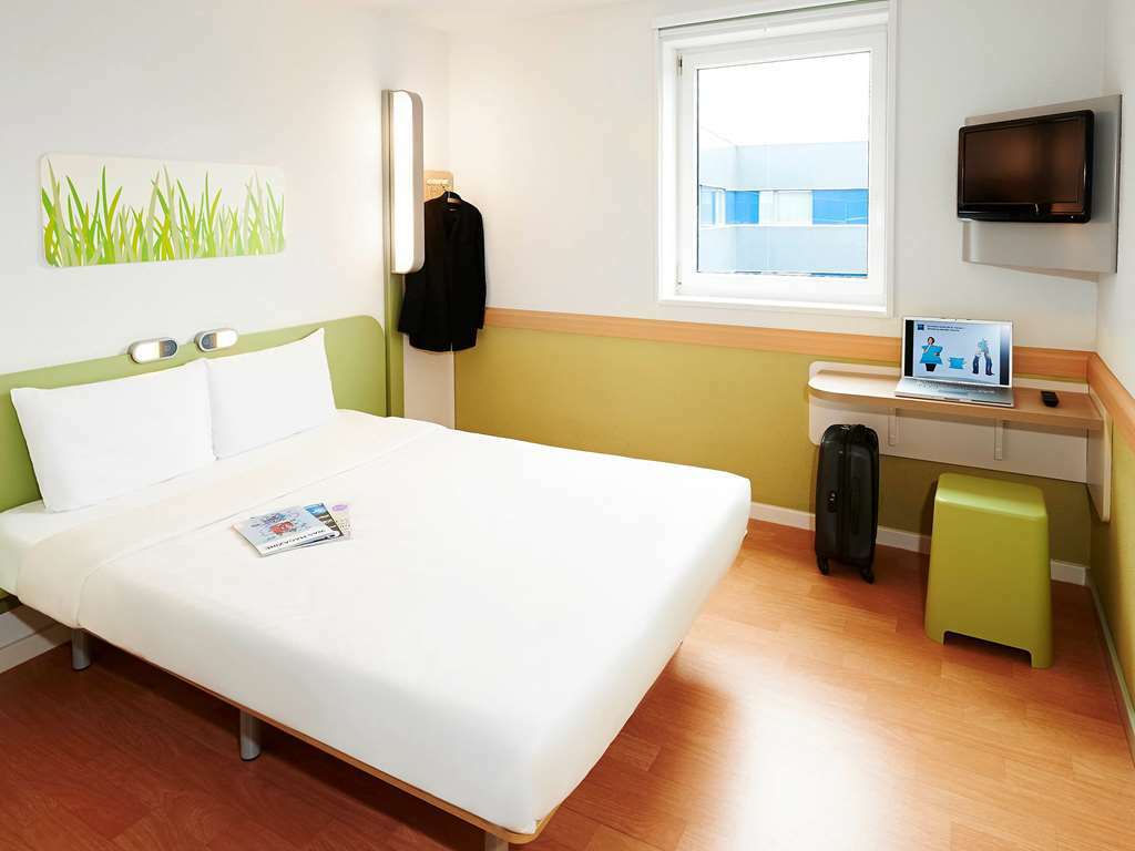 Ibis Budget Brignoles Provence Cameră foto